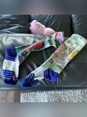 Stance Fusion Pink-Accent Floral Knee Socks
